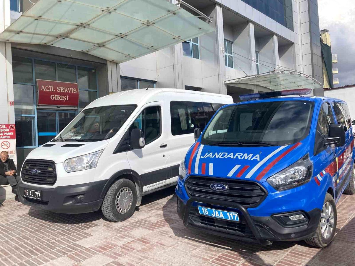 Burdur\'da uyuşturucu operasyonunda 16 zanlı gözaltına alındı