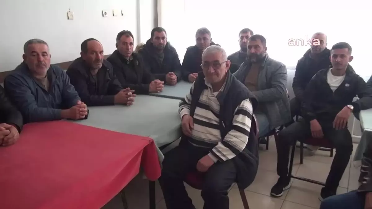 Çorum\'da İnşaat Sektöründe Çalışan Demir Ustaları, Yevmiyeleri 700 Liraya Yükseltilene Kadar Çalışmama Kararı Aldı