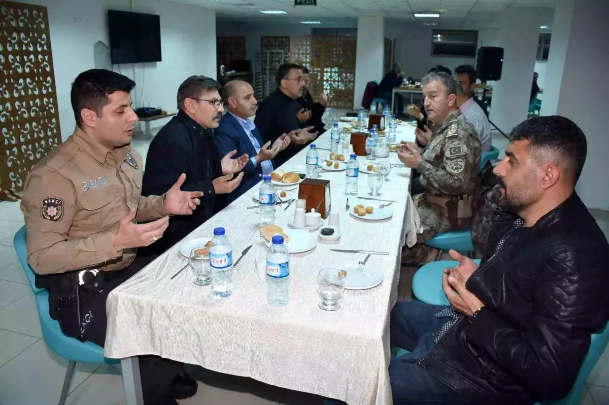 Emniyet Genel Müdürü Aktaş ilk iftarını Malatya\'da teşkilat mensuplarıyla açtı