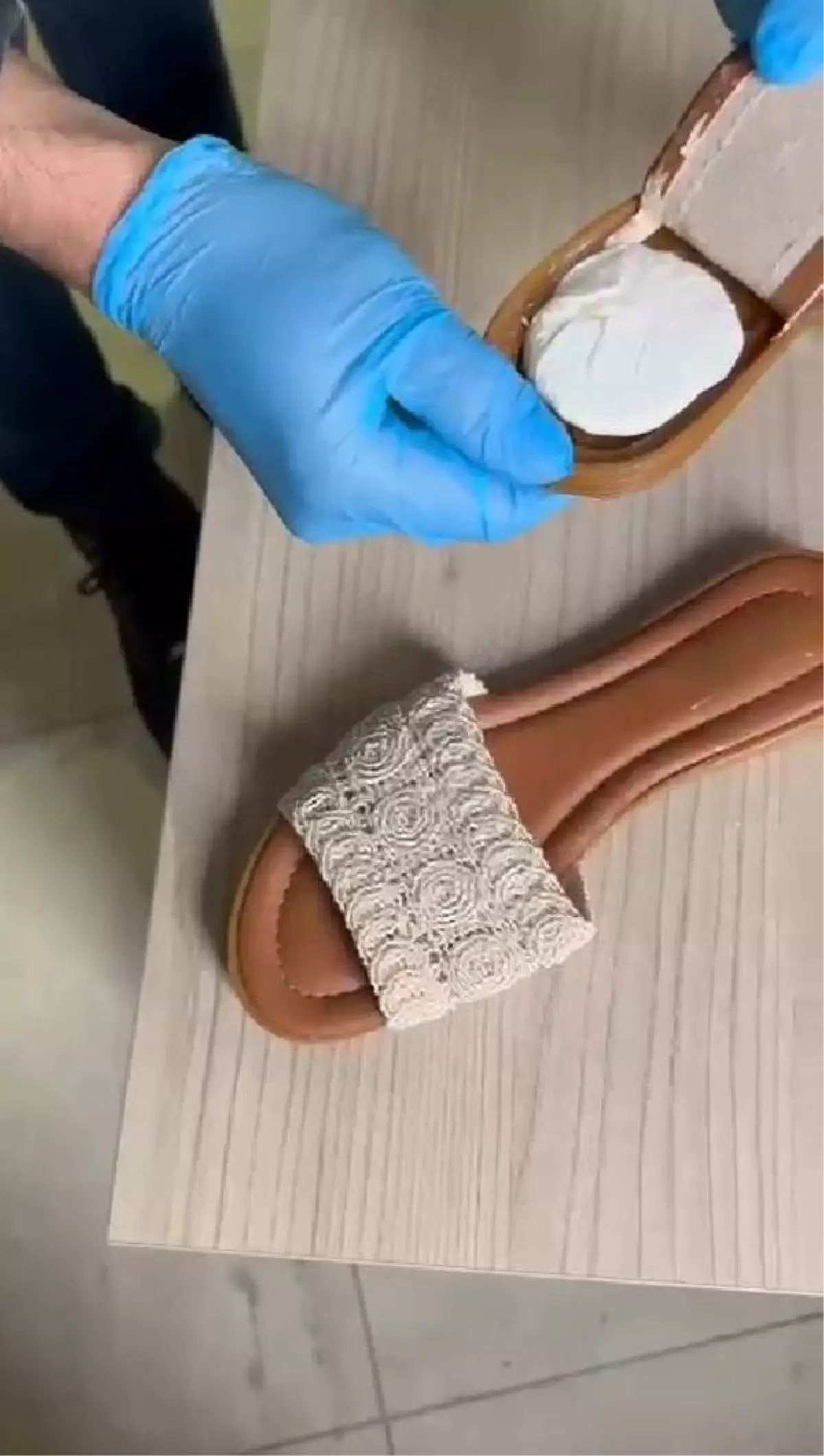 Eve kargoyla gelen terliğe gizlenmiş kokain bulundu