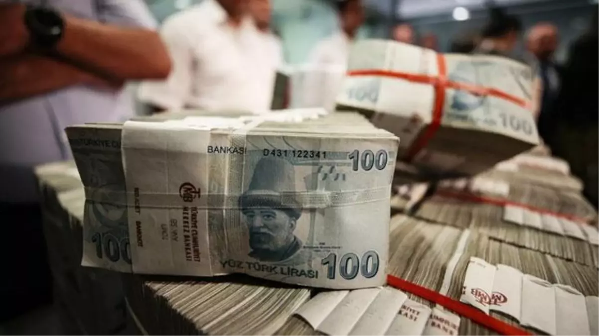 Merkez Bankası\'ndan gelecek faiz kararı, ekonomistleri ikiye böldü