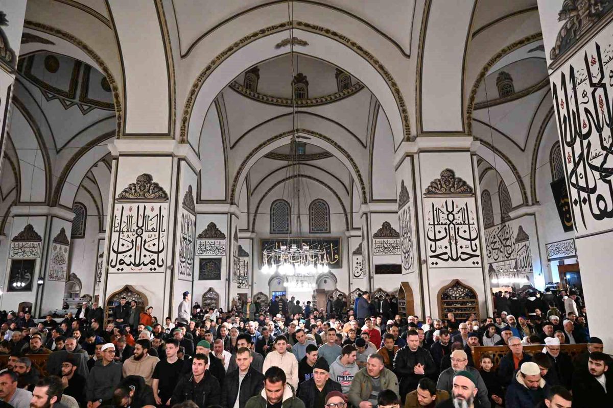 İlk teravih Ulu Cami\'de