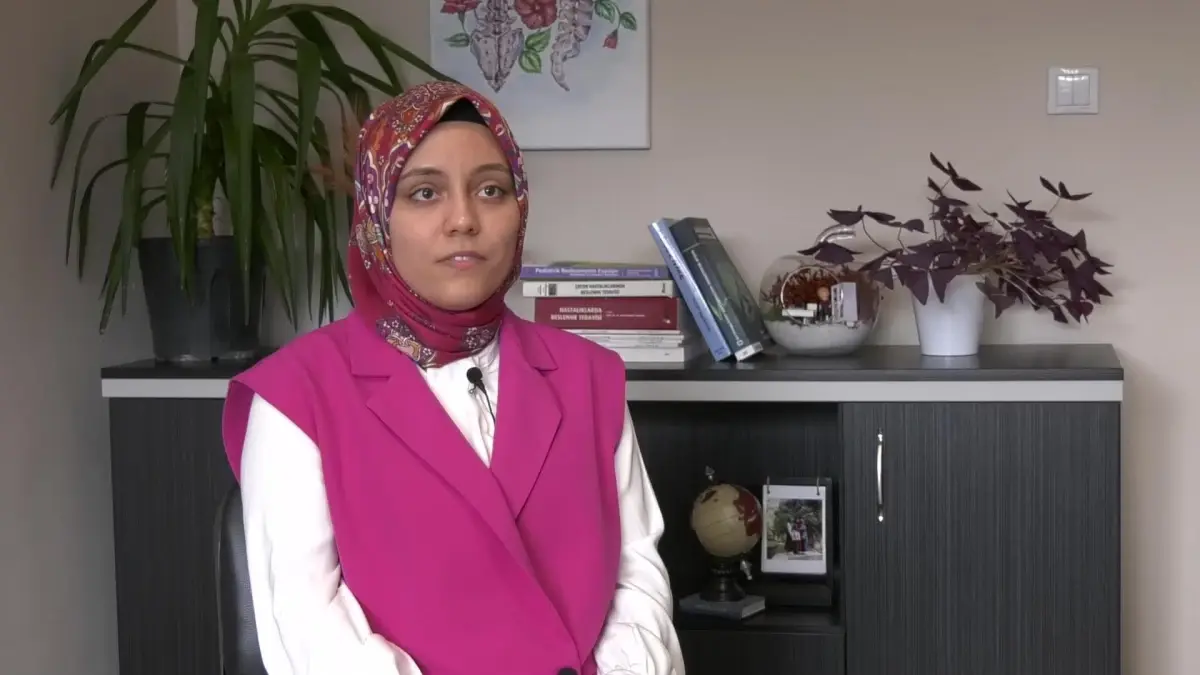 Beslenme ve Diyetetik Bölümü Araştırma Görevlisi Büşra Demirer: "İftarda ara vererek yemek yiyin"