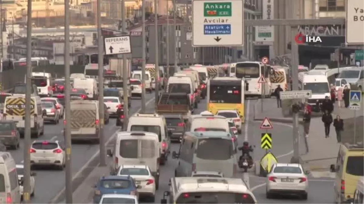 Ramazan ayının ilk gününde trafik yüzde 63\'e ulaştı