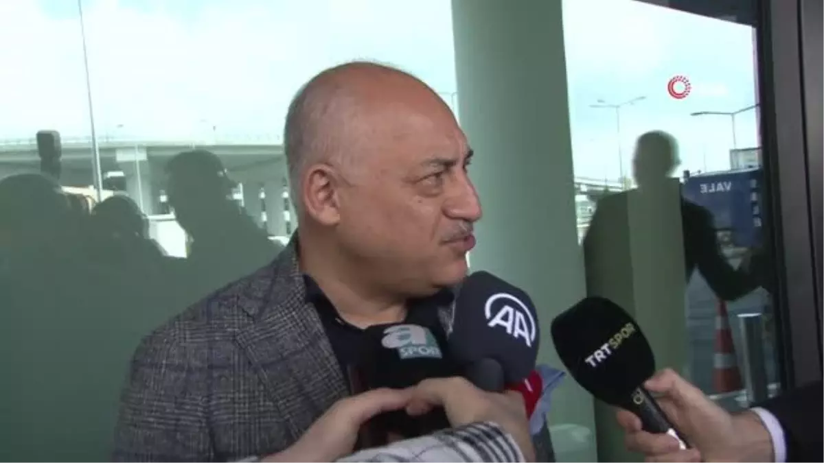 A Milli Futbol Takımı, Ermenistan\'a gittiTürkiye Futbol Federasyonu Başkanı Mehmet Büyükekşi: "İki maç da bizim için son derece önemli"Milli Takımlar...