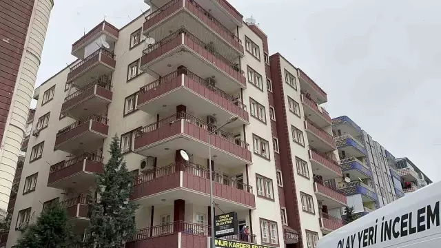 3 çocuk annesi kadın, evinde bıçakla öldürülmüş halde bulundu