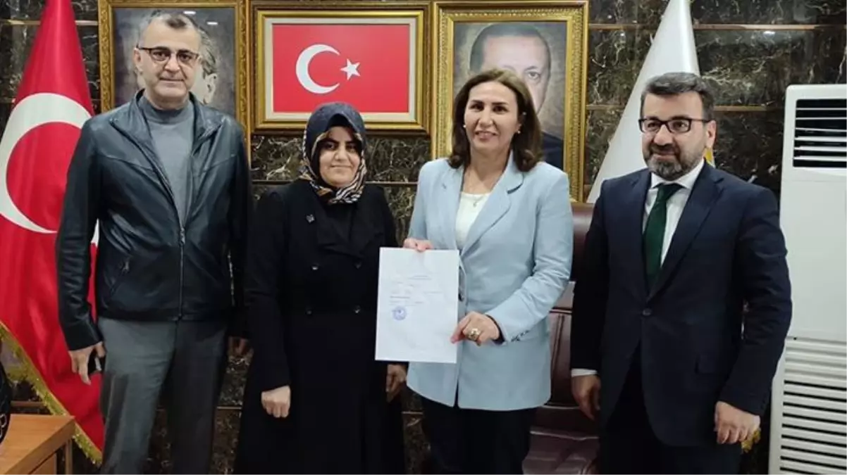 Gülafer Kızıl, AK Parti Batman Milletvekili aday adayı oldu