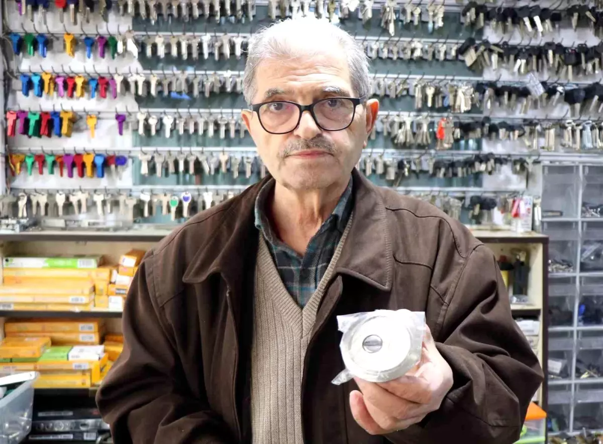 Kapılarda hırsıza karşı \'çelik rozet\'