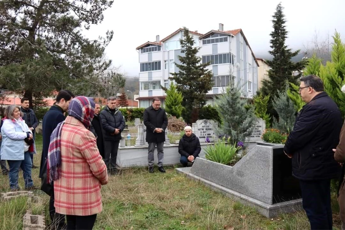 Kurtuluş Savaşı\'da Karadeniz\'de cephane taşıyan Rahime Kaptan mezarı başında anıldı