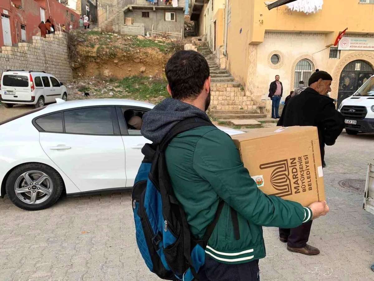 Mardin\'de tespit edilen 50 bin aileye gıda kolisi dağıtımına başlandı