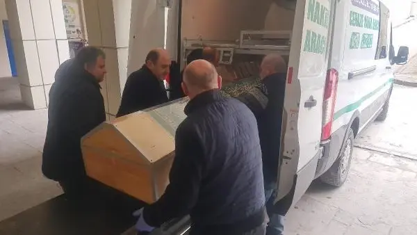 Polise, 'Çocuklarımı cennete gönderdim' dedikten sonra evde 2 çocuğu ölü bulunan baba tutukladı