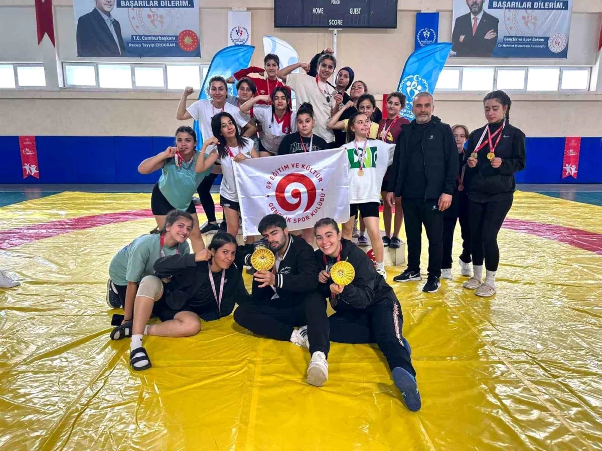 Türkiye Güreş Şampiyonası\'nda 09 Eğitim ve Kültür Spor Kulübü Aydın\'ı temsil edecek