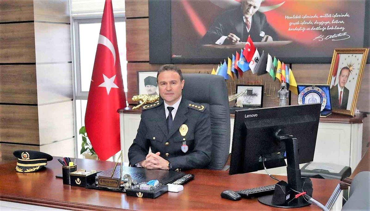 Uşak Emniyet Müdürü Mesut Gezer, Manisa\'ya tayin oldu