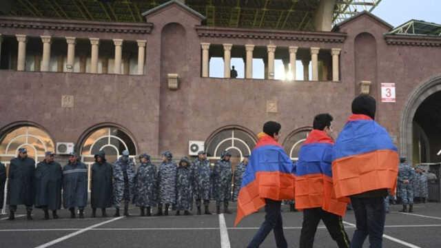 Böyle ev sahipliği olmaz! Ermenistan taraftarından Türkiye'ye büyük saygısızlık