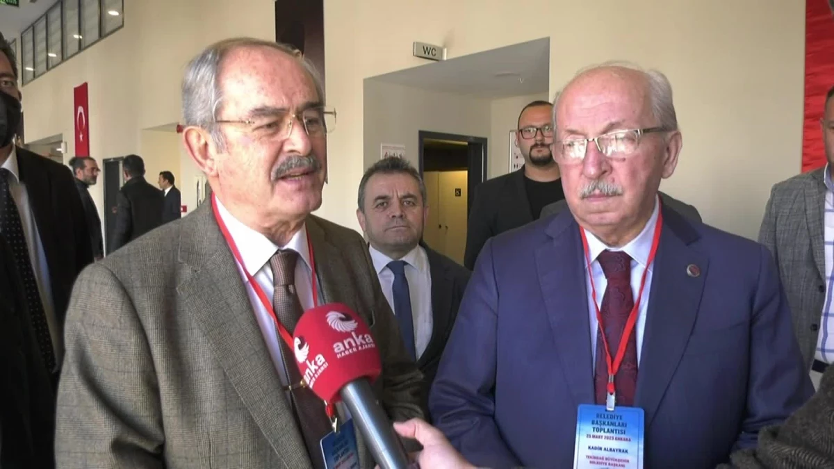 CHP\'li Belediye Başkanları Ankara... Yılmaz Büyükerşen: "Seçim Stratejinde Büyükşehir Belediye Başkanlarına Ne Görevler Düşüyor Onları Konuşacağız"