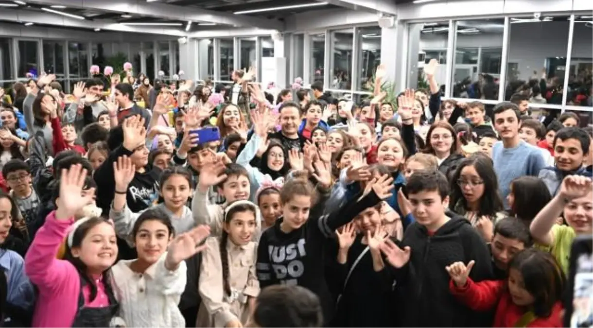 Çocukların iftar sevinci! İlk defa oruç tutan 500 çocuk renkli görüntülere sahne oldu