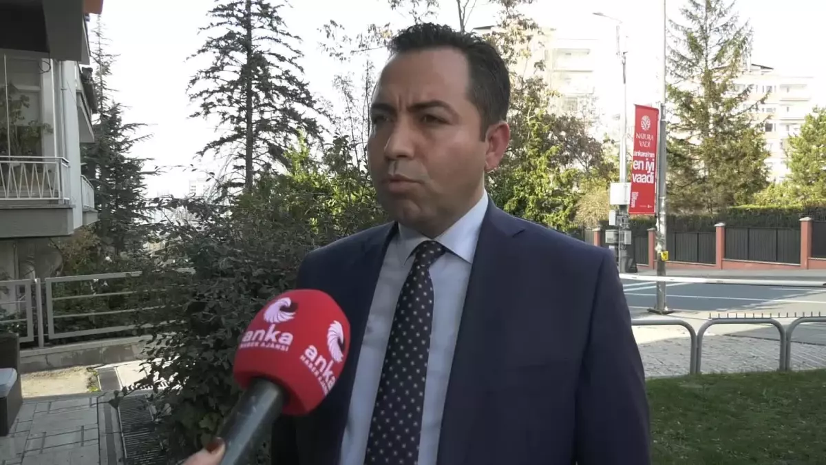 Depremzede Avukat Sinan Ölker, Bölgeye Yapılan Kalıcı Konutları Değerlendirdi: "Beton Donmadan Bir Sarsıntı Yaşarsa Kılcal da Olsa Çatlaklar Meydana...