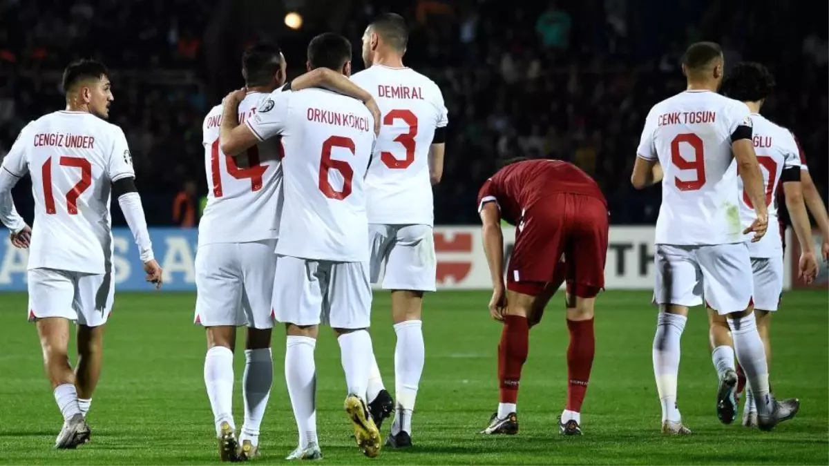 Polonya, Ukrayna\'ya 4 savaş uçağı göndereceğini açıkladı