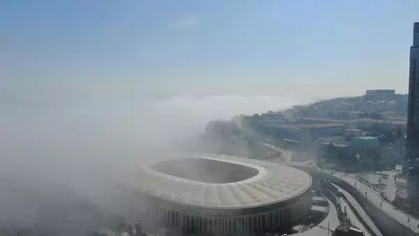 Aniden bastıran sis nedeniyle İstanbul Boğazı'nda gemi trafiği durdu Aniden bastıran sis nedeniyle İstanbul Boğazı'nda gemi trafiği durdu