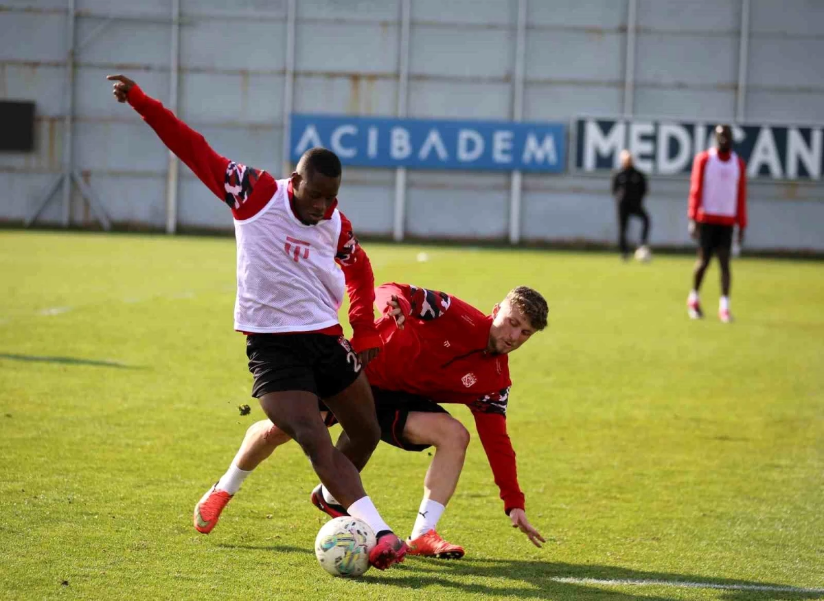 Sivasspor\'da Başakşehir maçı hazırlıkları başladı