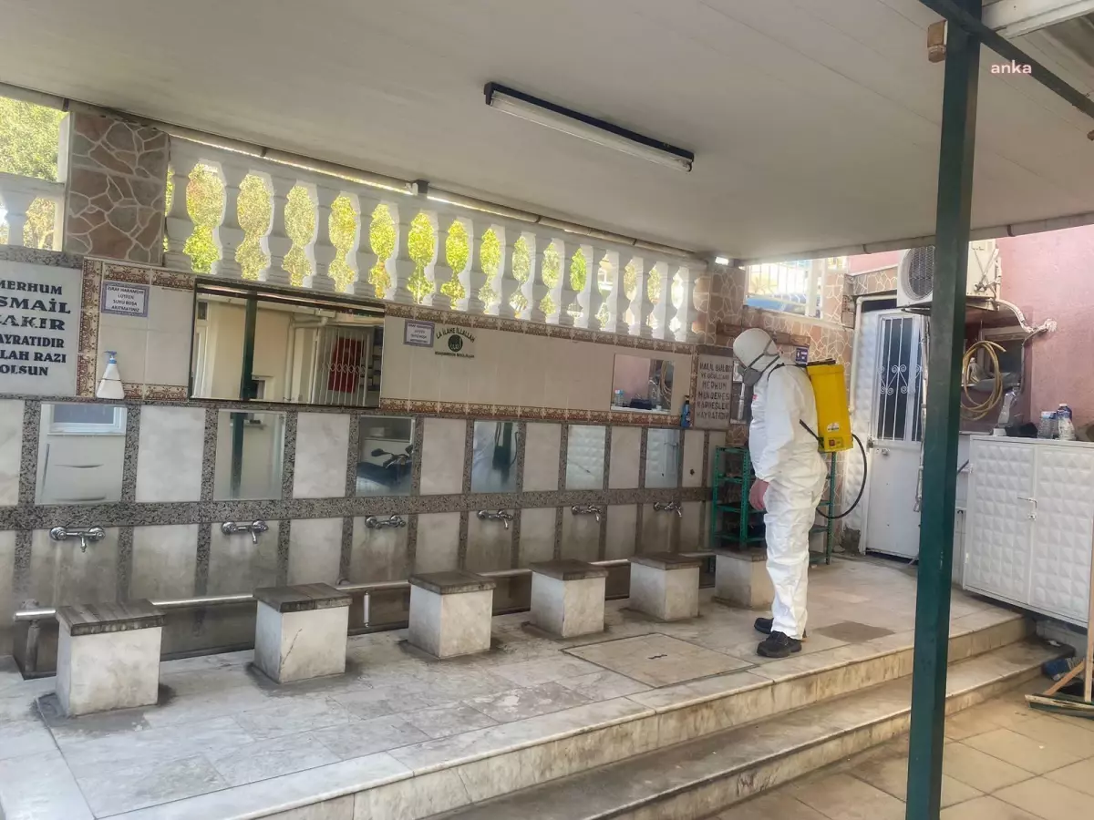 Bayraklı Belediyesi, Camilerde Hijyen Çalışmalarını Sıklaştırdı