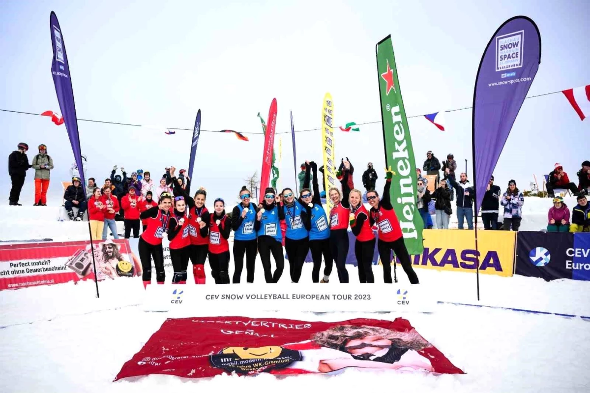 Kadın Kar Voleybolu Milli Takımı, Wagrain Etabı\'nda şampiyon oldu