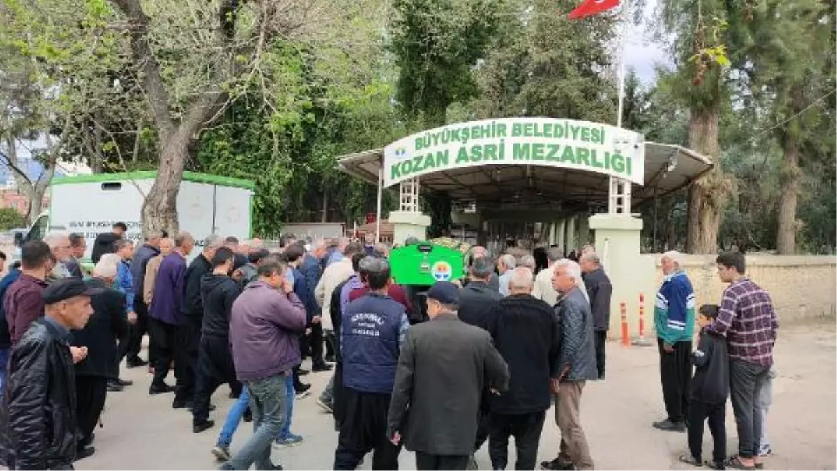 TARİHİ KALENİN YAKININDA ÖLÜ BULUNAN ŞAHİN, TOPRAĞA VERİLDİ