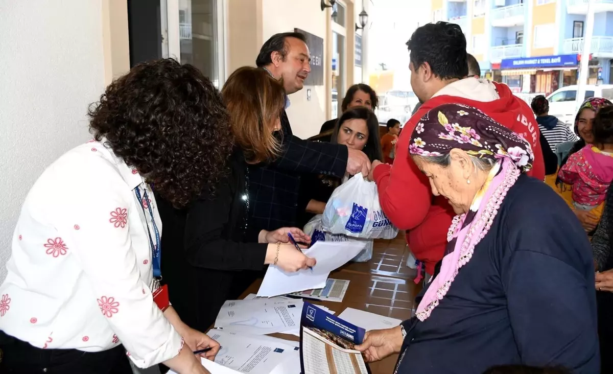 Çocukların beslenme çantalarını Kuşadası Belediyesi dolduruyor