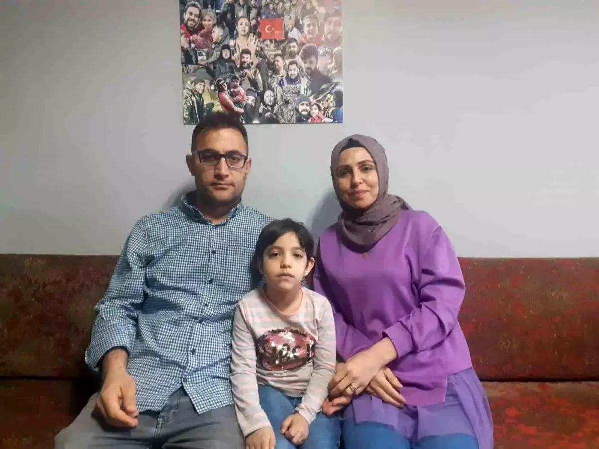 Enkaz altında kalan işitme ve konuşma engelli vatandaşlar yaşadıklarını anlattı