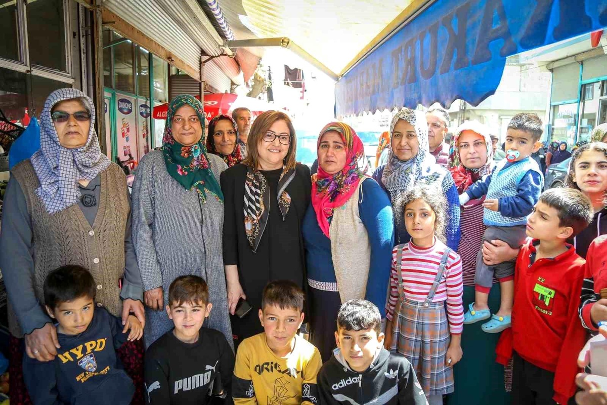 Fatma Şahin, Barak Mahallesi\'ni ziyaret etti