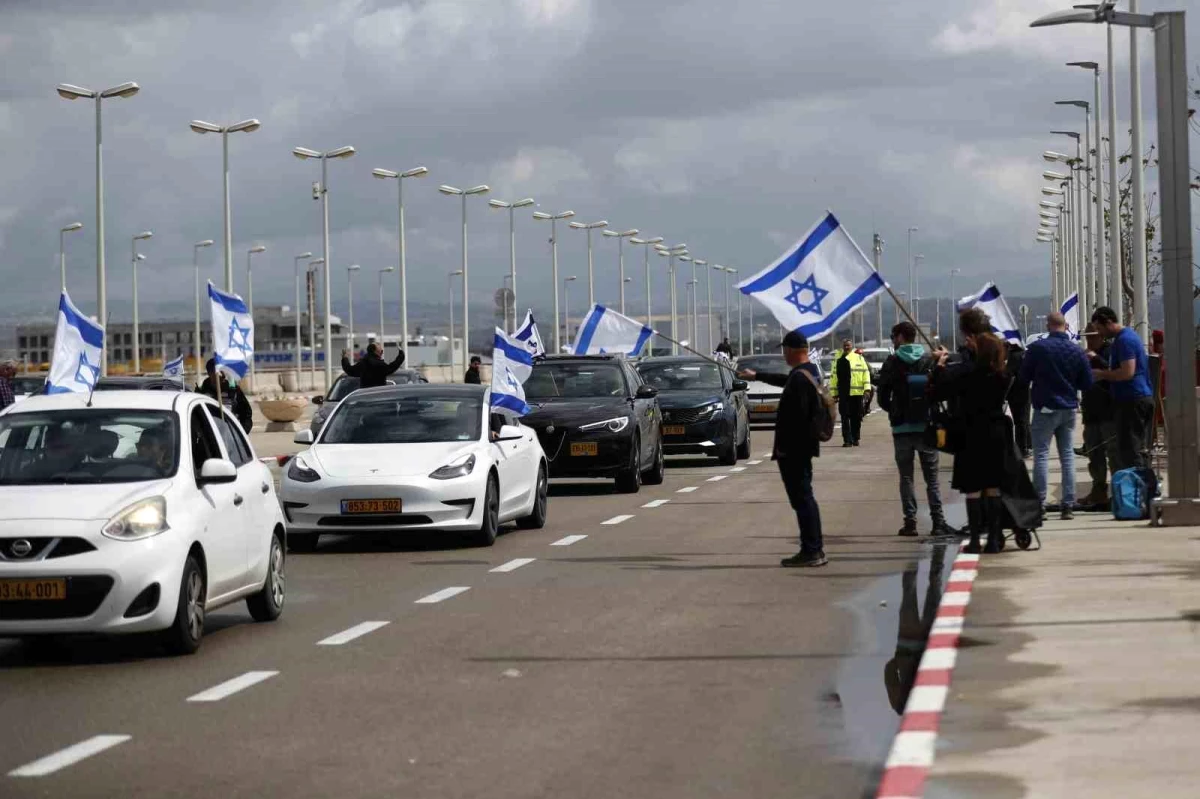 İsrail\'de Ben Gurion Havalimanı\'nda uçuşlar durduruldu