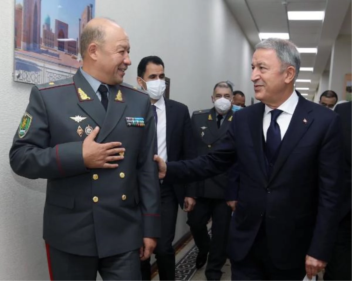 Bakan Akar, Özbekistan Savunma Bakanı Kurbanov ile görüştü