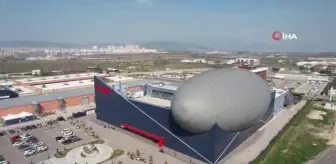 Dünyanın en ünlü astronot ve kozmonotları uzayda başlarından geçen en komik, en zor ve en heyecanlı anları anlattı