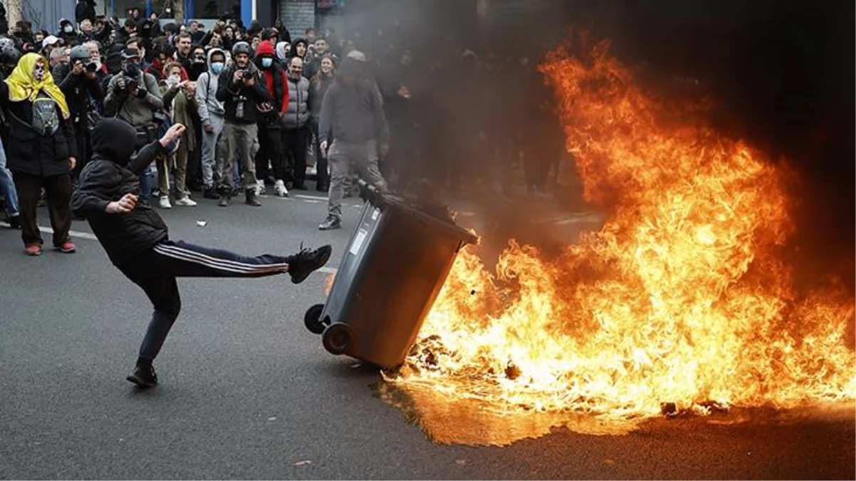 Fransa\'da göstericiler emeklilik reformuna karşı aylardır sokakları terk etmedi! 27 gözaltı