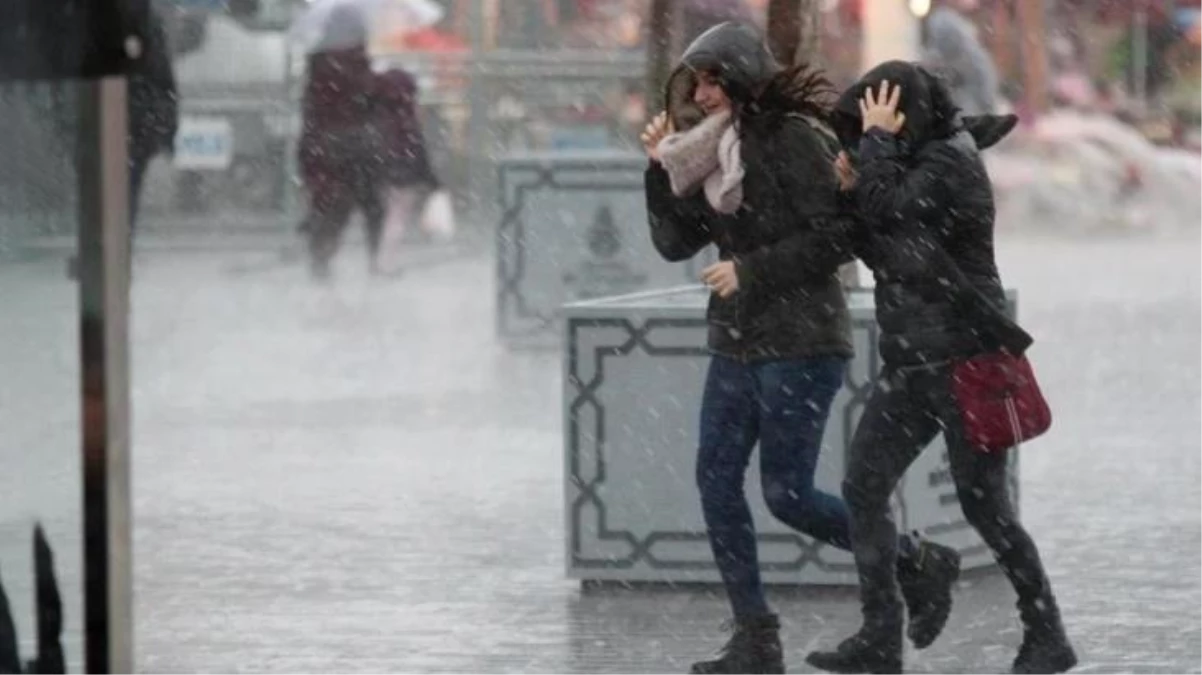 Sağanak, kar, hatta fırtına! Türkiye\'ye kış geri geliyor, uyarıları dikkate alın