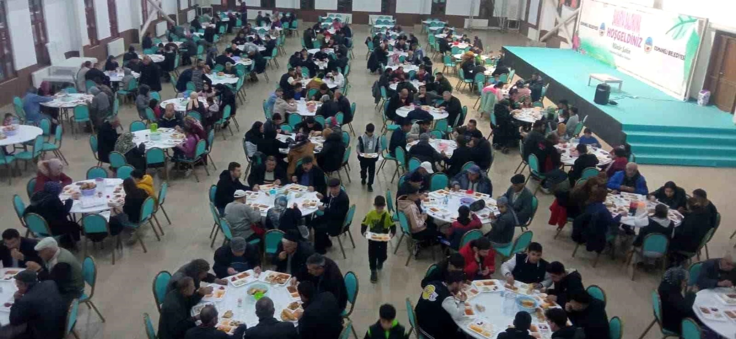 Osmaneli\'nde hergün 750 depremzede iftar açıyor