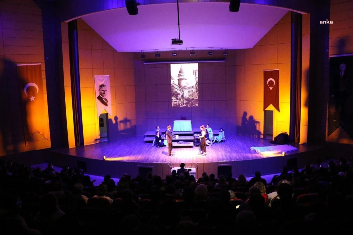 Safranbolu\'da Kent Tiyatrosu, bir yılda 15 oyunu izleyiciyle buluşturdu