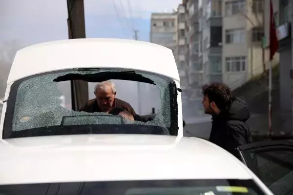 Ana isale hattı patladı, 8 katlı binayı su bastı