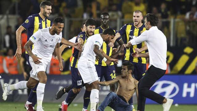 Bedeli ağır oldu! Josefe saldıran taraftara hapis cezası