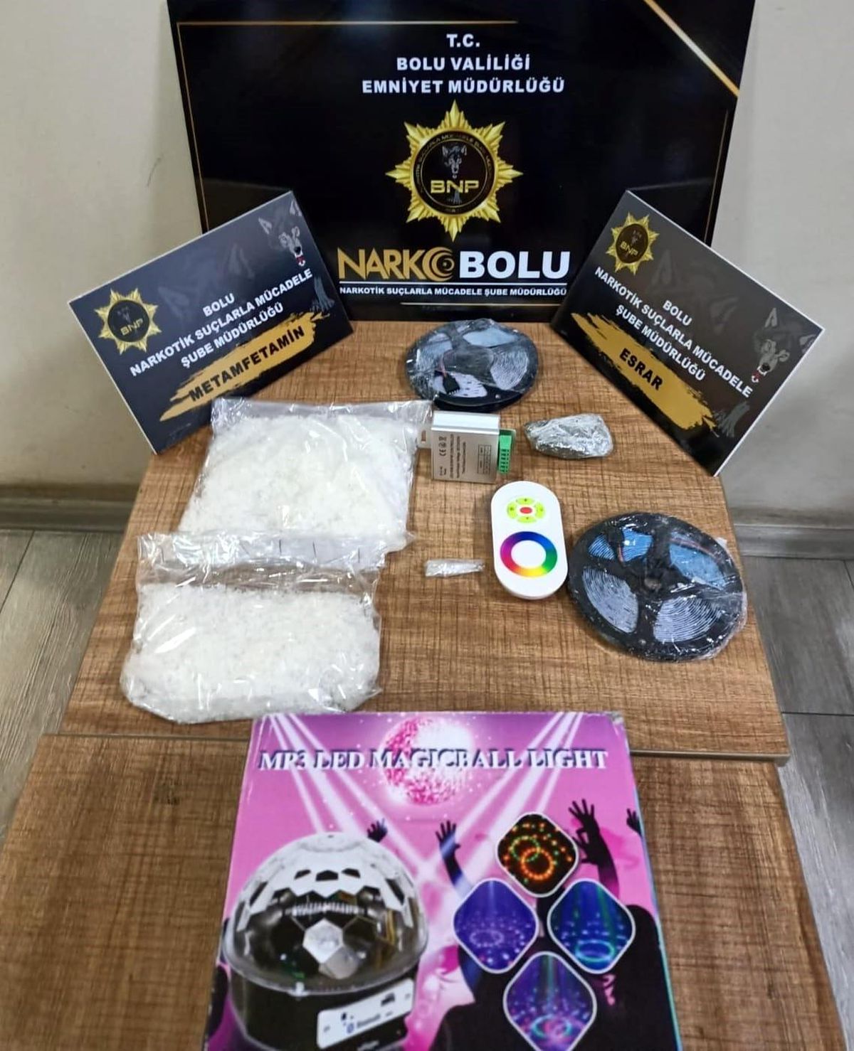 Bolu\'da yolcu otobüsüne operasyon: 2 şahıs tutuklandı