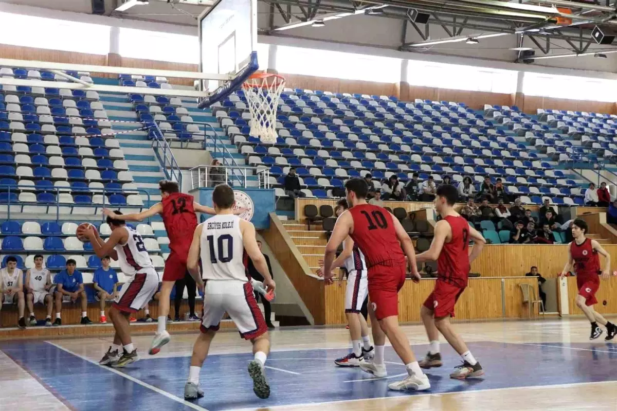 U18 Erkekler Basketbol Bölge Şampiyonası Karaman\'da başladı
