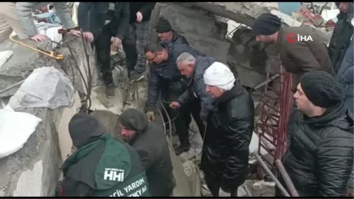 8 yıl önce Türkiye\'ye geldi, Kahramanmaraş merkezli depremde 15 can kurtardı