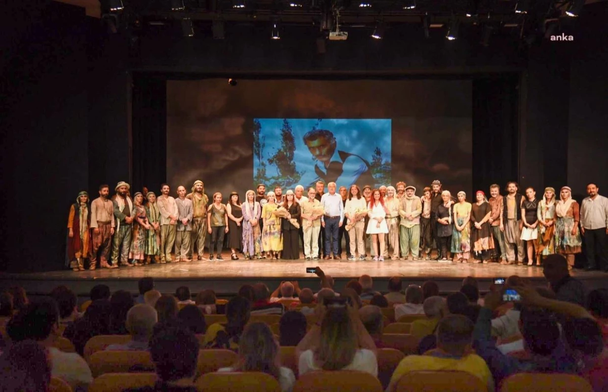 Adana Büyükşehir Belediyesi Şehir Tiyatrosu\'nun Oyununa \'Yılın Projesi\' Ödülü