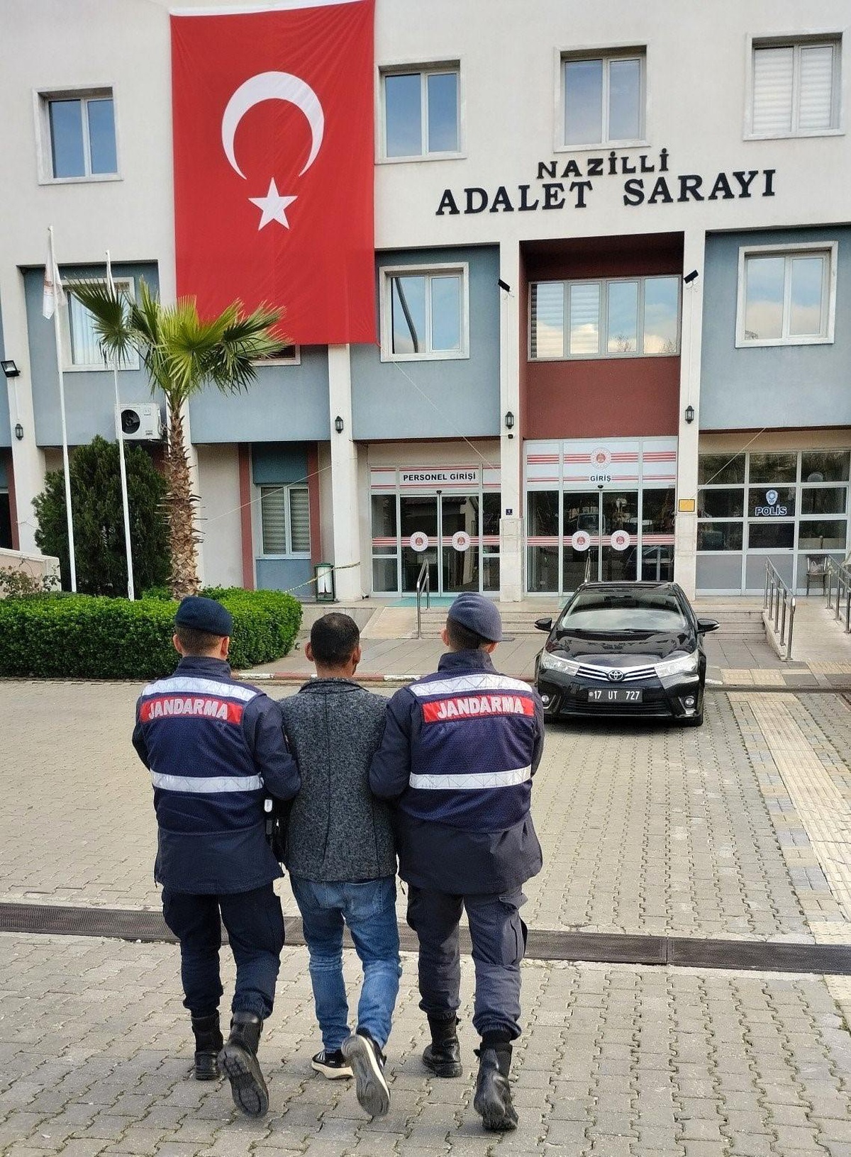 Aydın\'da 14 yıl hapis cezası ile aranıyordu, yakalandı