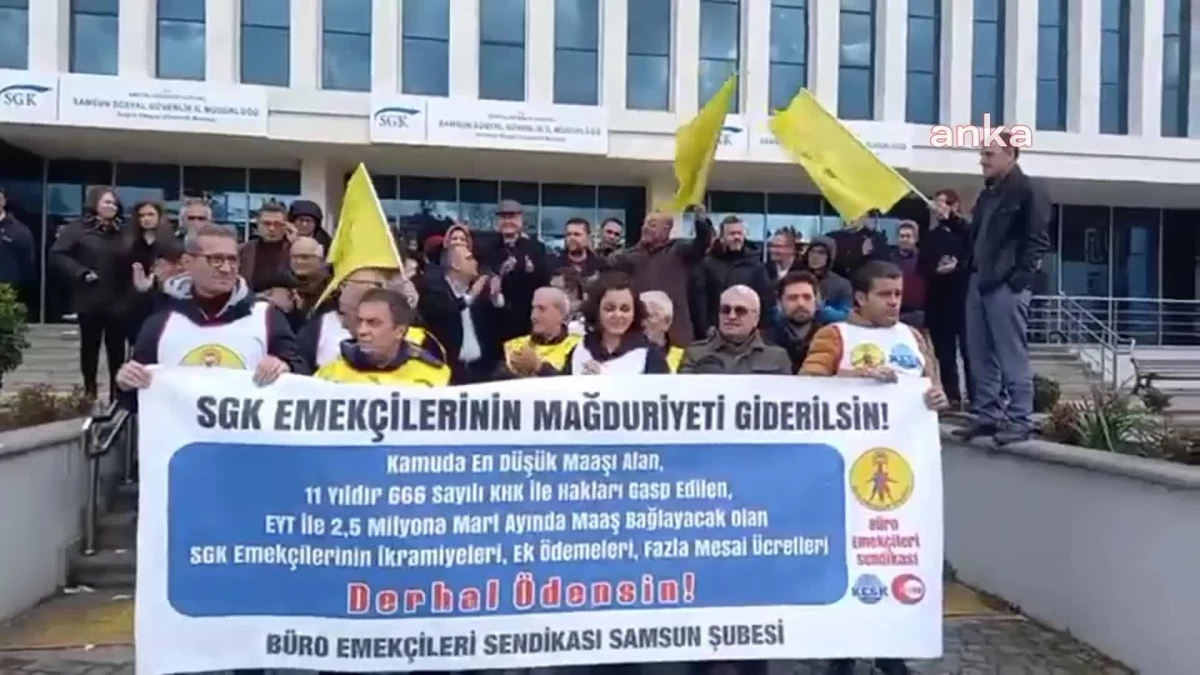Bes Samsun Şubesi, Sgk İl Müdürlüğü Önünde Eylem Yaptı: "Sgk Emekçilerinin 11 Yıldır Gasp Edilen Hakları Derhal Ödensin"