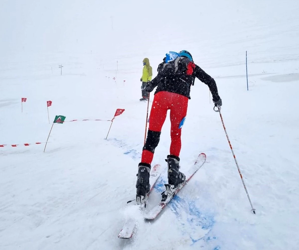 Okul Sporları Dağ Kayağı Türkiye Birinciliği müsabakaları Kayseri\'de yapıldı