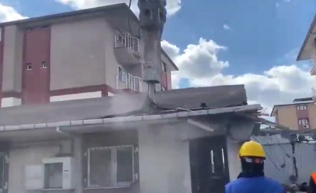 İBB, 6 yaşındaki çocuğun evlendirilmesiyle gündeme gelen Hiranur Vakfı'nın binasını yıktı