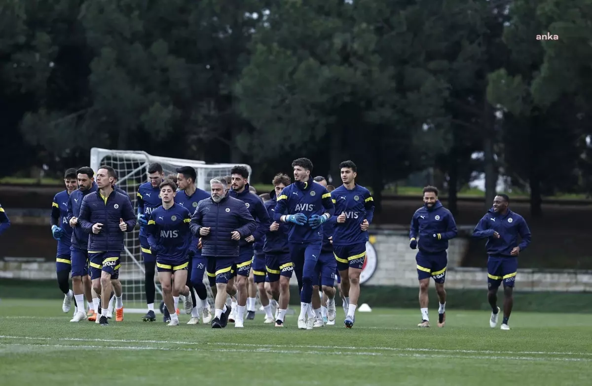 İstanbul Valiliği: Fenerbahçe-Beşiktaş Müsabakasına Misafir Takımın Seyircisi Alınmayacak