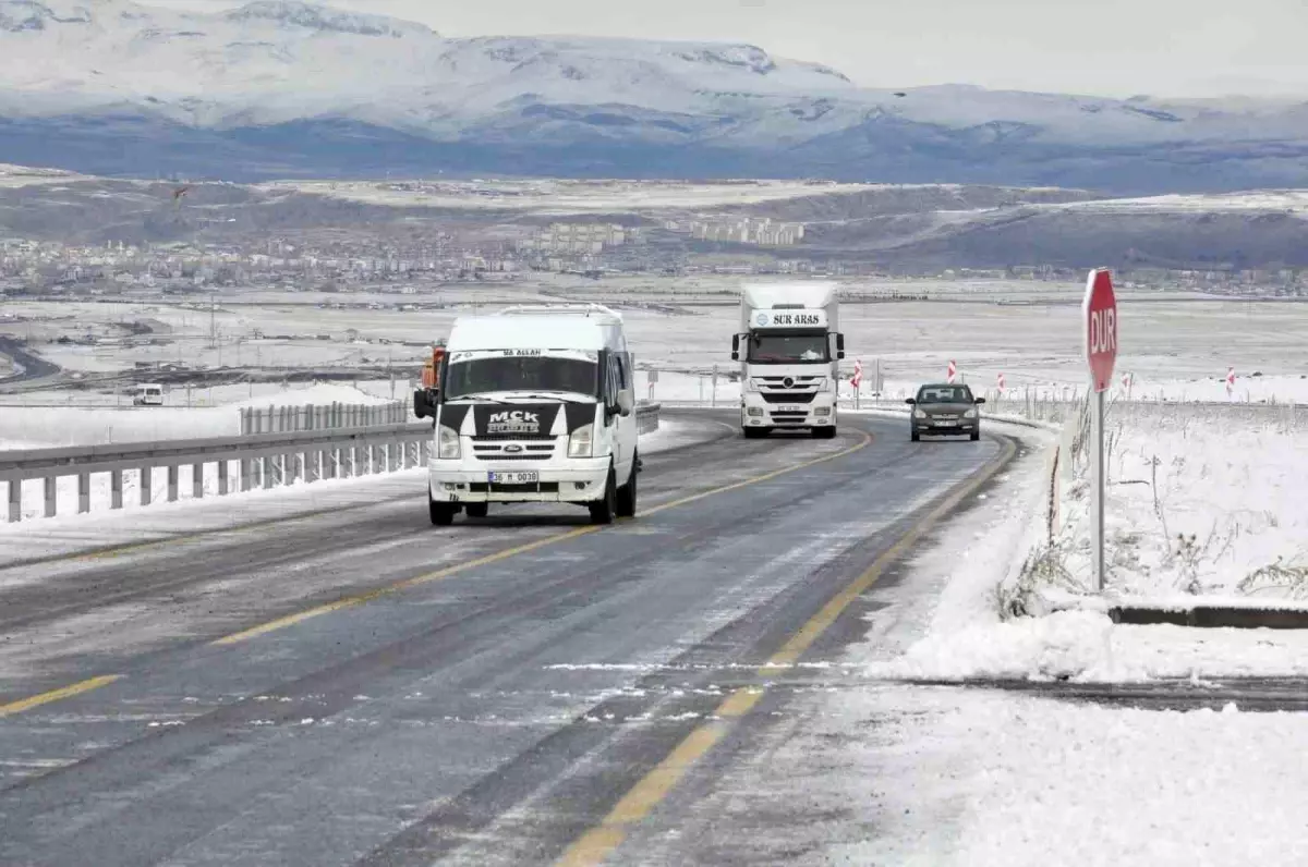 Kars\'ta sürücülerin buzla imtihanı