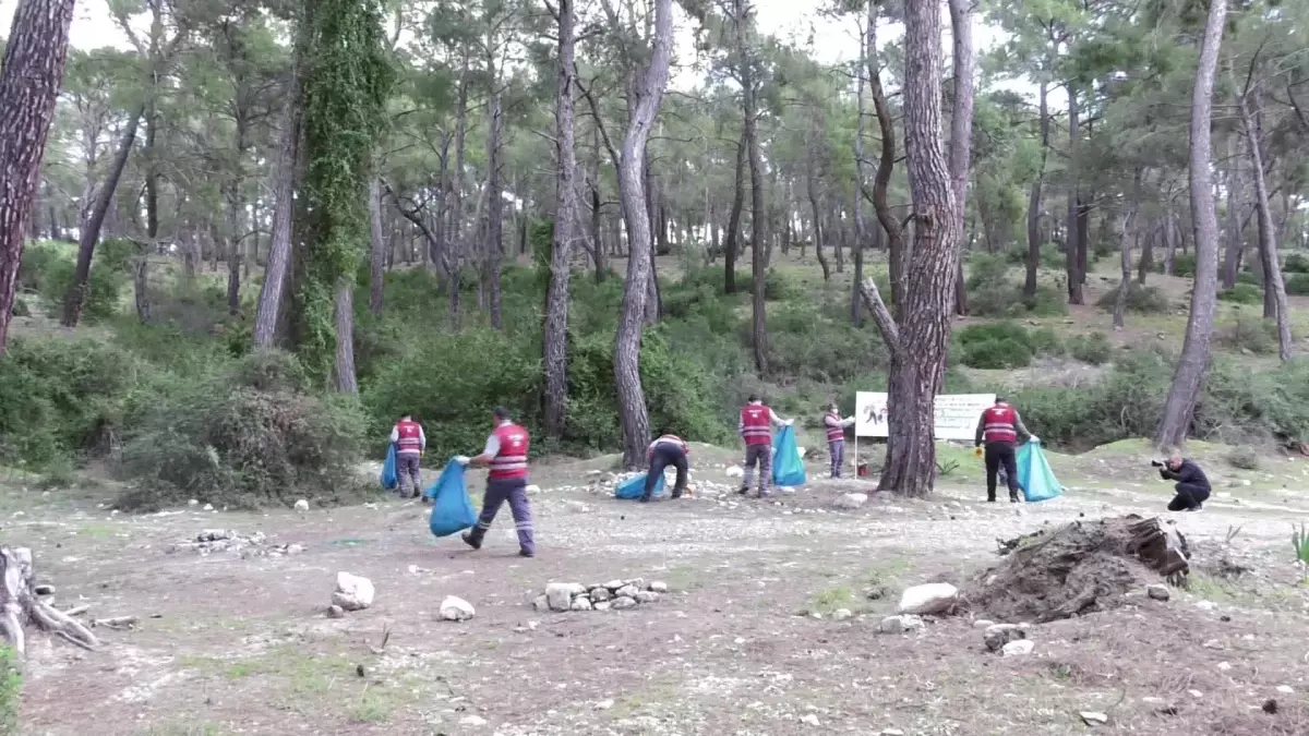 Konyaaltı\'nda \'Sıfır Atık Günü\'nde Çevre Temizliği